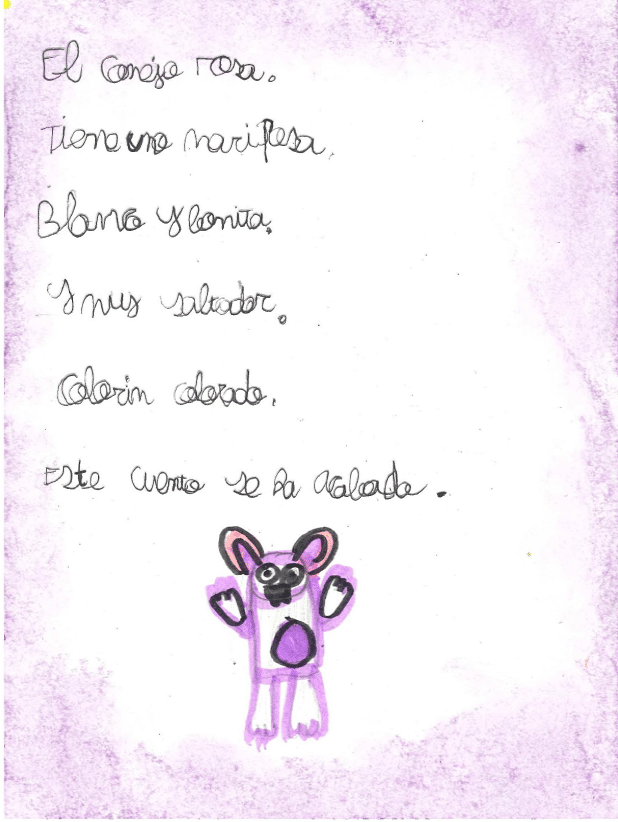 La imagen muestra un dibujo de un animal de cuerpo morado, que parece ser un conejo. El animal tiene una cabeza redonda, con dos ojos grandes y blancos, y una nariz negra. Sus orejas son grandes, de color rosa en el interior, y tiene una peque a boca sonriente. El cuerpo del conejo es de color morado con una mancha m s oscura en el centro, en forma de valo. Las patas son cortas y tambi n moradas, con detalles de color blanco en los pies. El fondo es de un color morado suave.