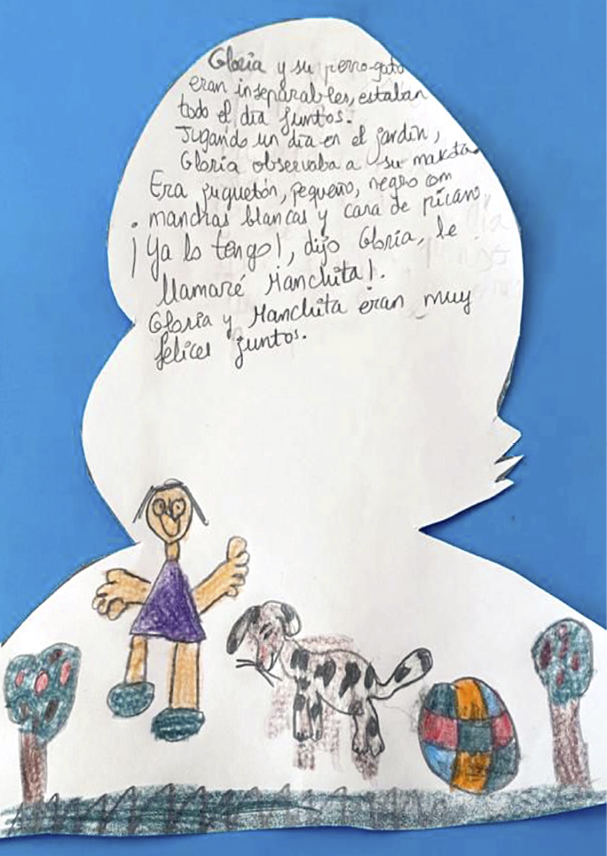 Dibujo infantil que representa una ni a con vestido morado sonriendo, jugando en un jard n con dos  rboles, a la pelota con el Perrogato 