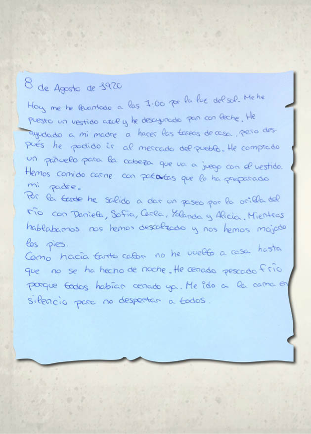 Textos manuscritos sobre hoja azul tipo pergamino de 1920,