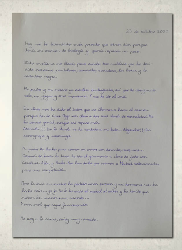 Textos manuscritos sobre hoja tipo folio actual