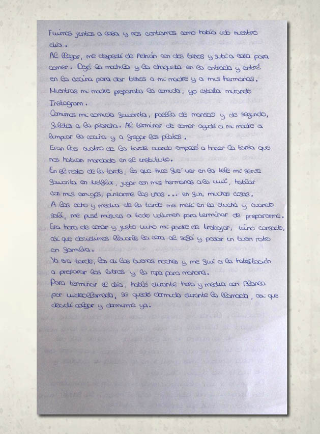 Textos manuscritos sobre 1 hoja de papel tipo folio actual