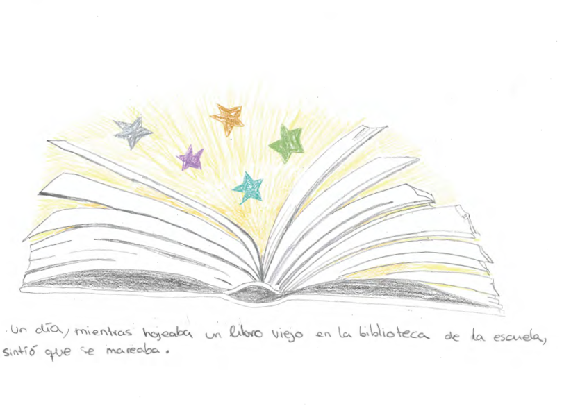 Aparece el dibujo de un libro abierto, con sus p ginas extendidas y algunas de ellas como si estuvieran en movimiento. El libro est dibujado con l piz, con l neas en tonos grises y negros. Desde el centro del libro, donde se unen las p ginas, sale lo que parece representar un resplandor amarillo hacia arriba y los lados, dando la impresi n de que el libro tiene luz.  En medio de las p ginas abiertas aparecen cinco estrellas de diferentes colores, una naranja, una verde, una azul, una morada y una gris.  